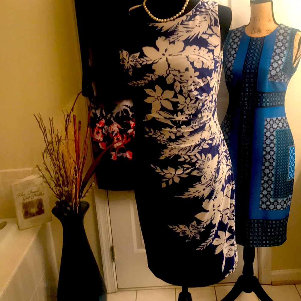 ANNE KLEIN ROYAL Blue Floral ( Hawaii)